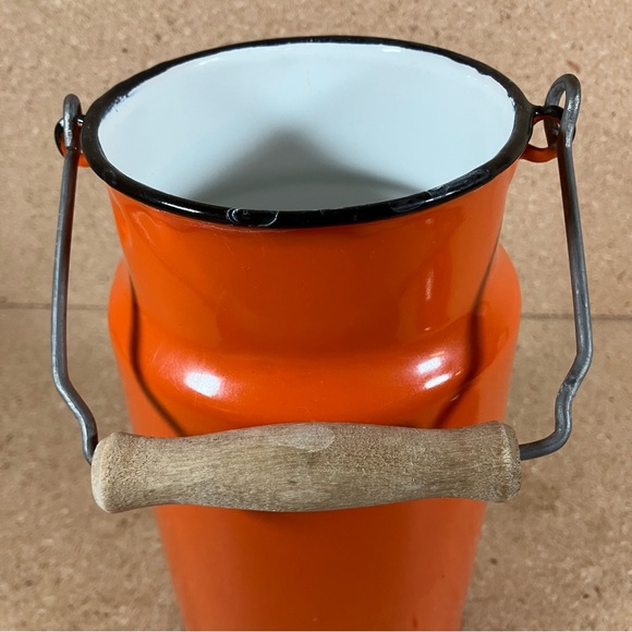 Vintage Enamelware 11" Orange Milk Jug Can w/ Lid & Brown Wood Handle Poland - Picture 3 of 10